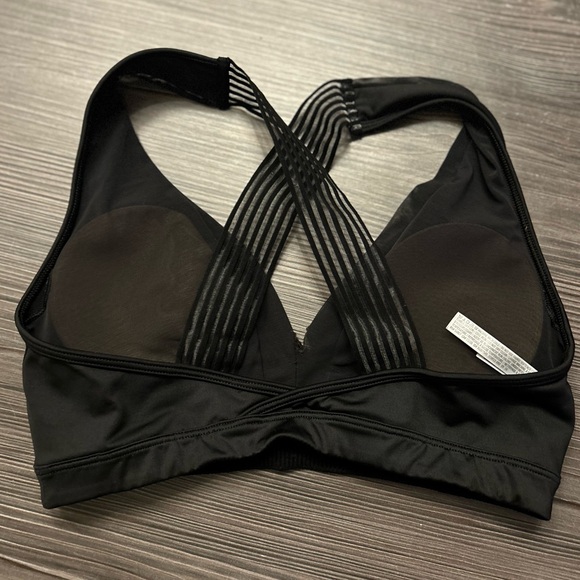 Victoria Secret Sport bra (S) Black with mesh lining - Picture 2 of 5
